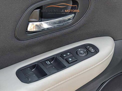 Used 2020 Honda HR-V LX image 16