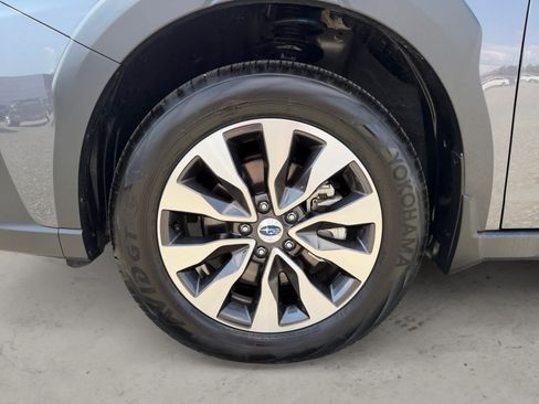Used 2025 Subaru Outback Touring XT AWD/4WD image 10
