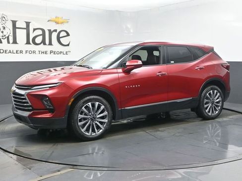 Certified 2025 Chevrolet Blazer Premier w/ Driver Confidence II Package image 31