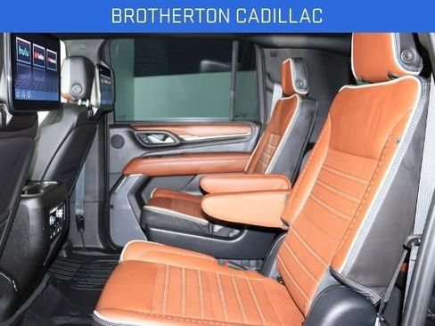 Certified 2023 GMC Yukon XL Denali Ultimate AWD/4WD image 32