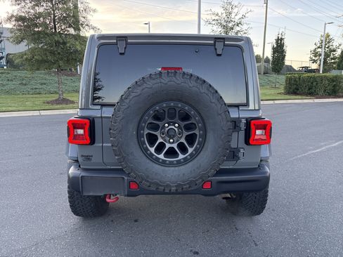 Used 2021 Jeep Wrangler Unlimited Rubicon w/ Xtreme Recon 35" Tire Package AWD/4WD image 8