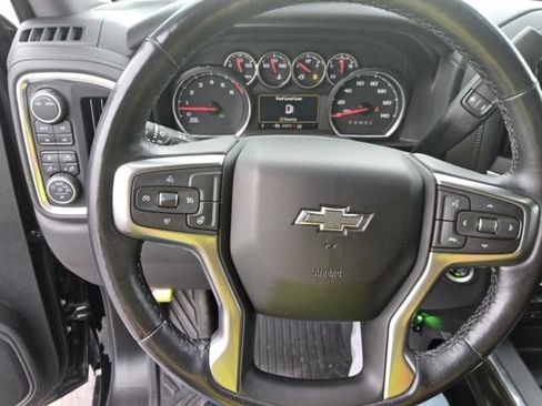 Used 2022 Chevrolet Silverado 1500 LT Trail Boss w/ LT Trail Boss Premium Package AWD/4WD image 5