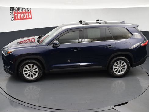 Used 2024 Toyota Grand Highlander AWD image 21