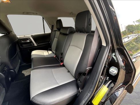 Used 2023 Toyota 4Runner SR5 Premium w/ Moonroof Package AWD/4WD image 22
