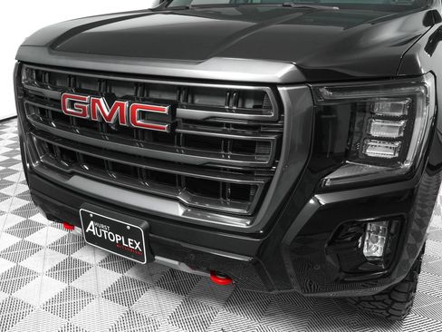 Used 2021 GMC Yukon XL AT4 w/ AT4 Premium Plus Package AWD/4WD image 32