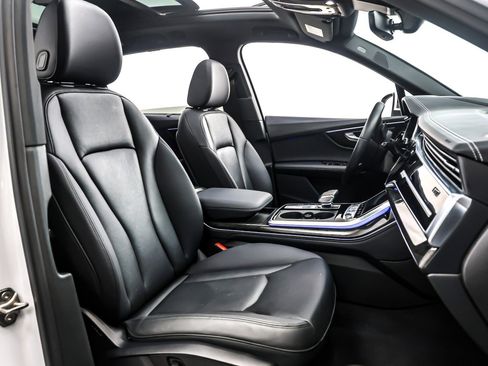 Used 2023 Audi Q7 3.0T Prestige image 8