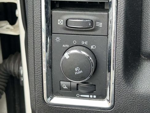 Used 2017 RAM 1500 Laramie w/ Convenience Group AWD/4WD image 30
