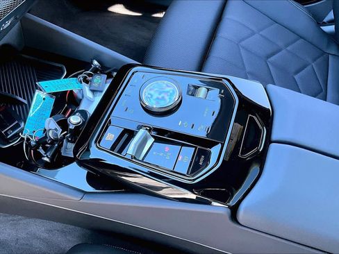 Used 2026 BMW 540i xDrive 540i xDrive w/ M Sport Package image 17