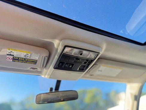 Used 2010 Toyota 4Runner SR5 AWD/4WD image 28