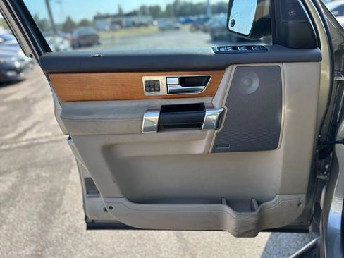 Used 2011 Land Rover LR4 HSE LUX image 21