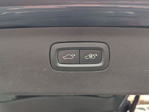 Used 2023 Volvo XC90 B6 Plus w/ Protection Package image 24