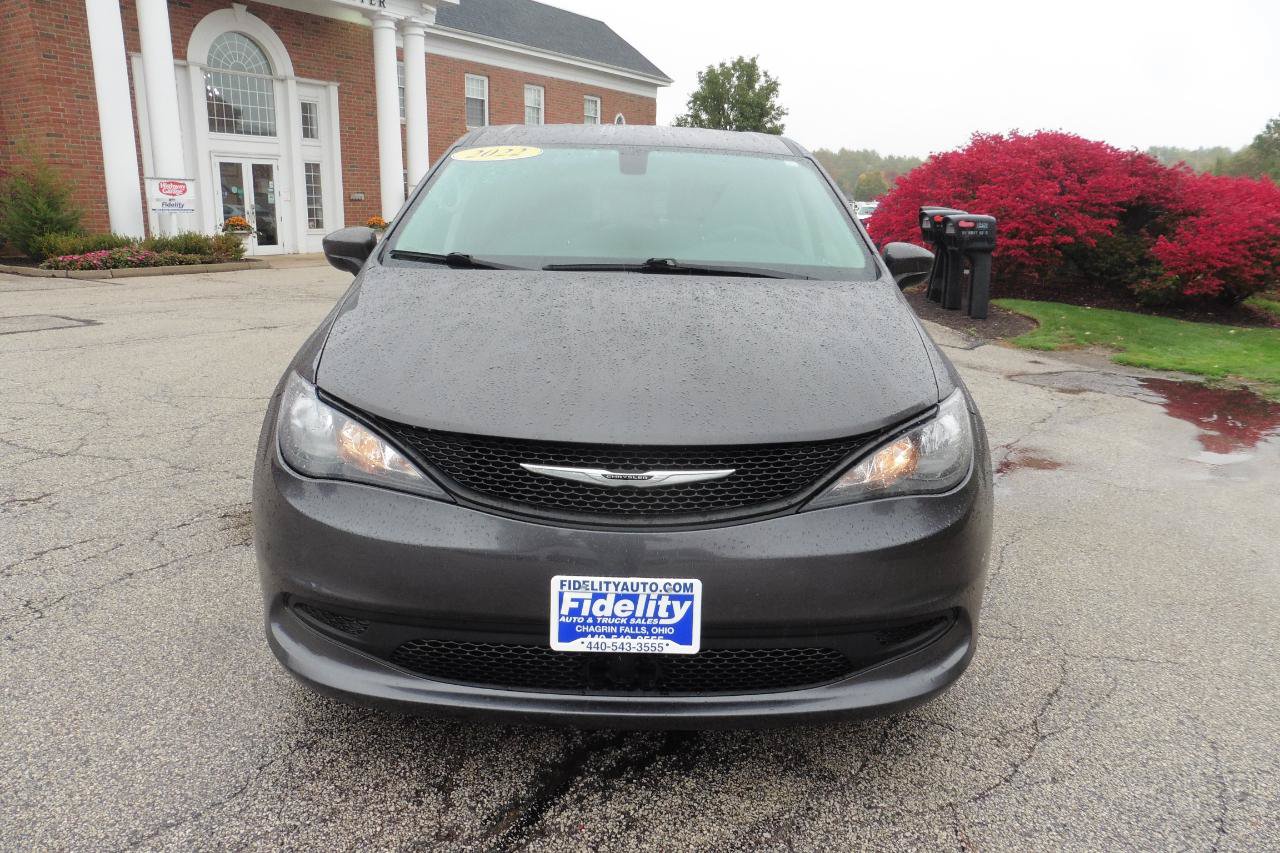 Used 2022 Chrysler Voyager LX FWD image 21
