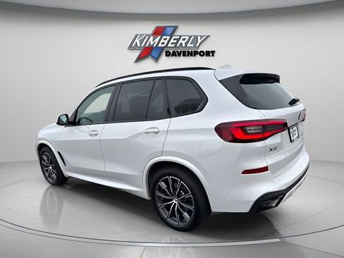Certified 2022 BMW X5 xDrive40i w/ M Sport Package image 3