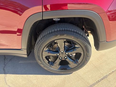 New 2026 Jeep Grand Cherokee Limited w/ Limited Altitude Package AWD/4WD image 10