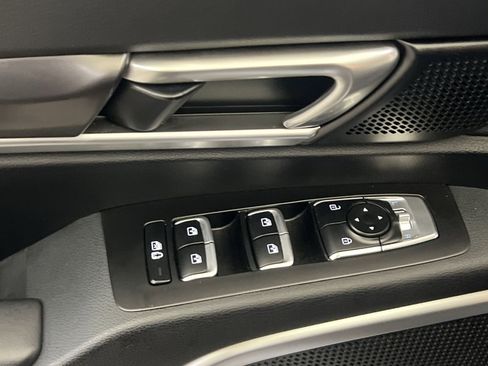 Used 2023 Kia Telluride S image 13