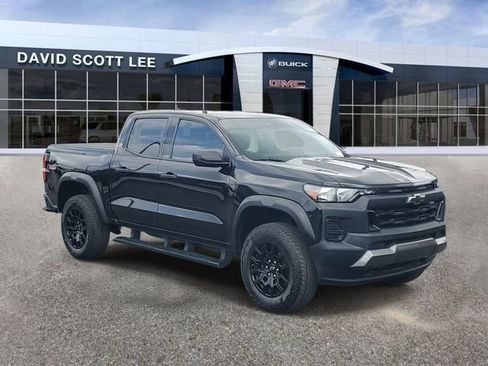 Used 2023 Chevrolet Colorado Trail Boss AWD/4WD image 1