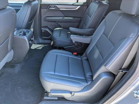 Used 2024 GMC Acadia Elevation FWD image 22