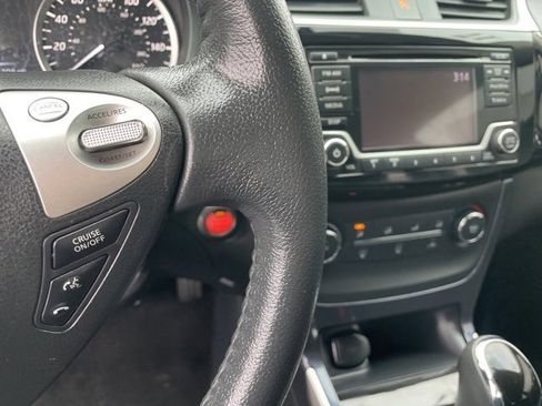 Used 2017 Nissan Sentra SR Turbo w/ SR Midnight Edition image 18