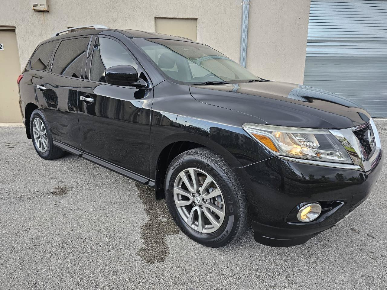 Used 2015 Nissan Pathfinder SV FWD image 17