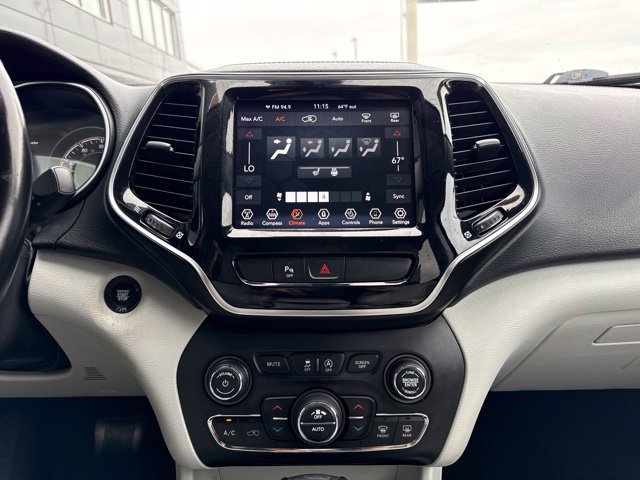 Used 2019 Jeep Cherokee Limited AWD/4WD image 15