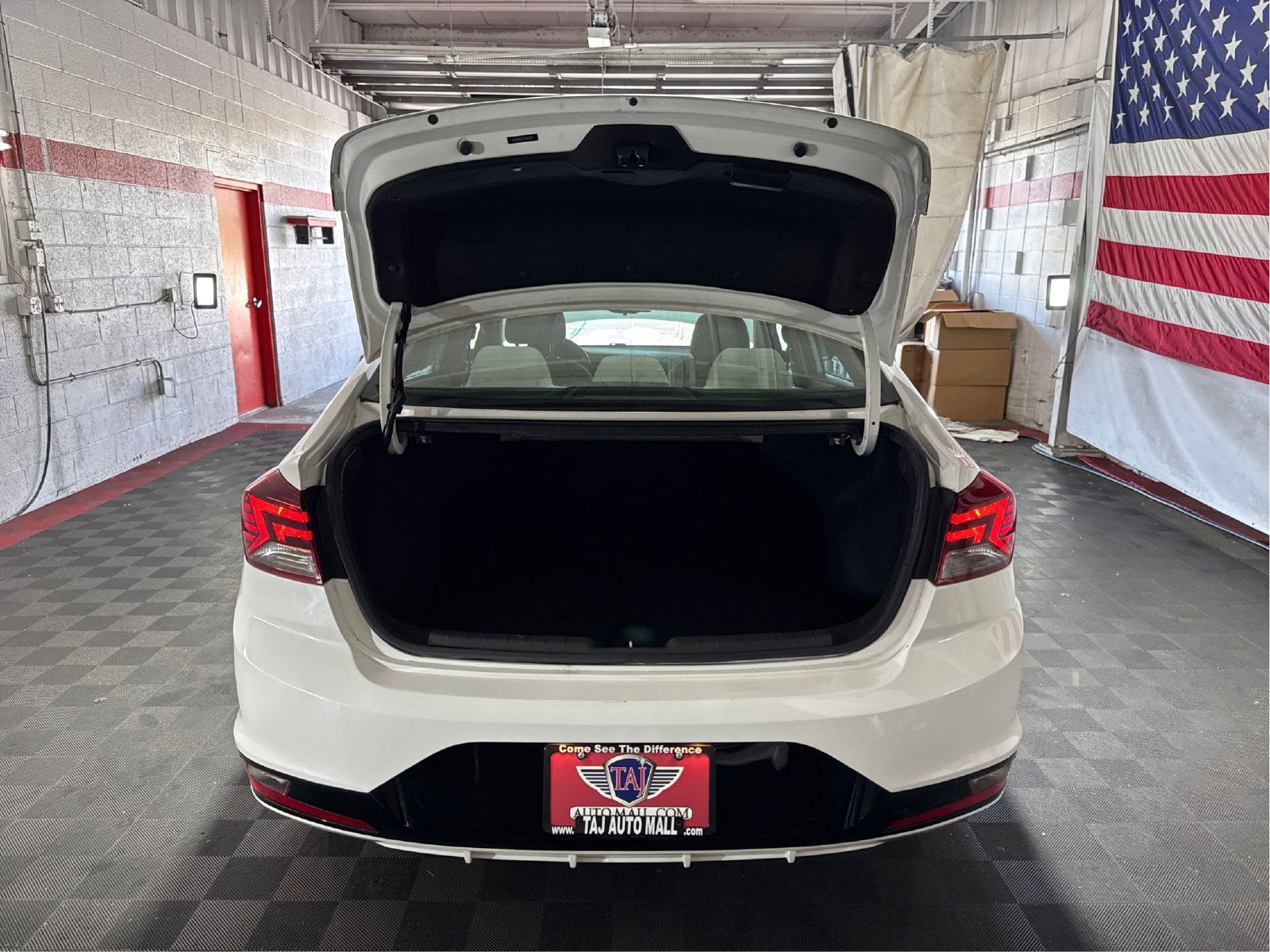Used 2020 Hyundai Elantra Value Edition FWD image 12