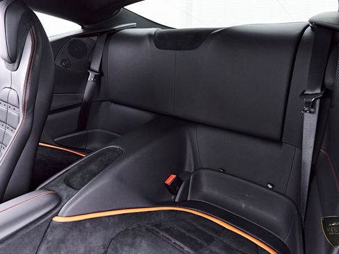 Used 2021 Ferrari Roma RWD image 55