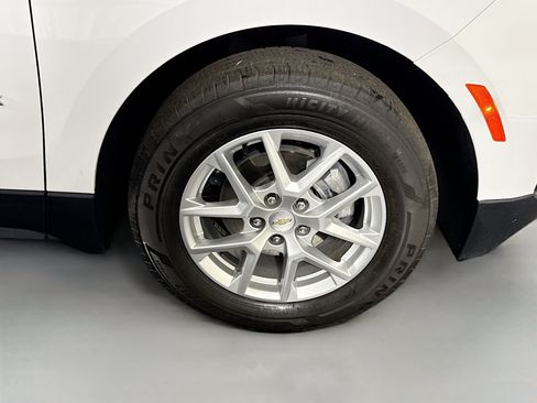 Used 2024 Chevrolet Equinox LS w/ LS Convenience Package FWD image 32