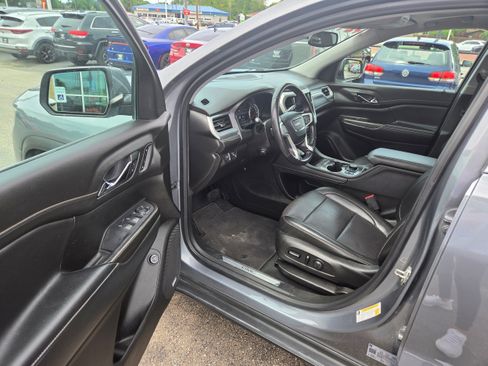 Used 2021 GMC Acadia SLT w/ Preferred Package AWD/4WD image 6
