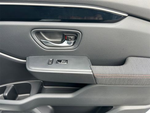 New 2025 Honda Pilot Sport image 25