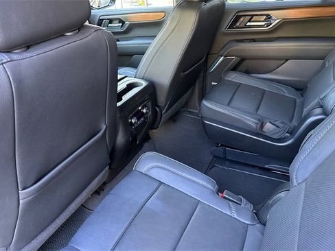 Used 2025 GMC Yukon Denali image 12