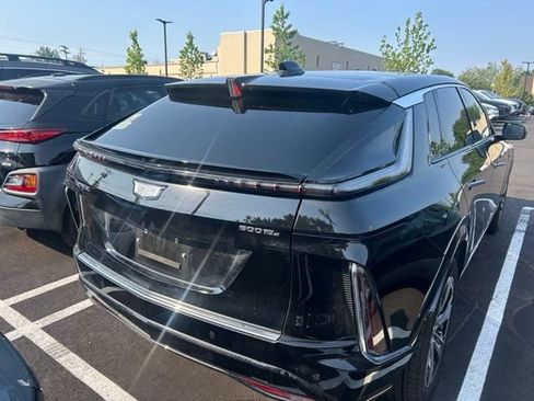 Used 2024 Cadillac Lyriq Luxury AWD/4WD image 4