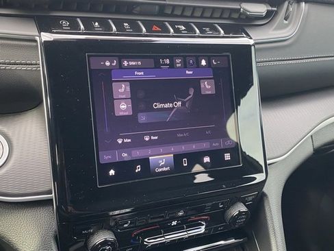 New 2025 Jeep Grand Cherokee L Altitude image 21