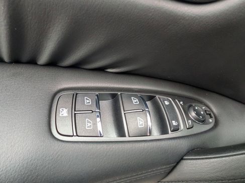 Used 2023 Nissan Armada SL w/ Midnight Edition Package AWD/4WD image 15