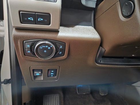 Used 2018 Ford F150 King Ranch w/ Equipment Group 601A Luxury AWD/4WD image 43
