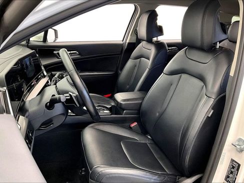 Used 2023 Kia Sportage EX image 24