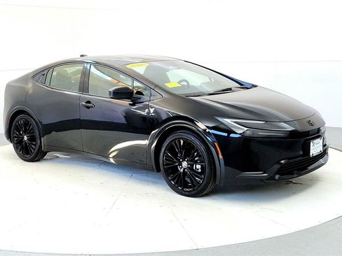 Used 2026 Toyota Prius AWD image 7