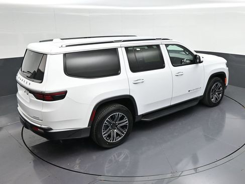 Used 2022 Jeep Wagoneer Series III image 20