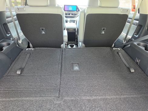 New 2026 Toyota Highlander Limited AWD/4WD image 33
