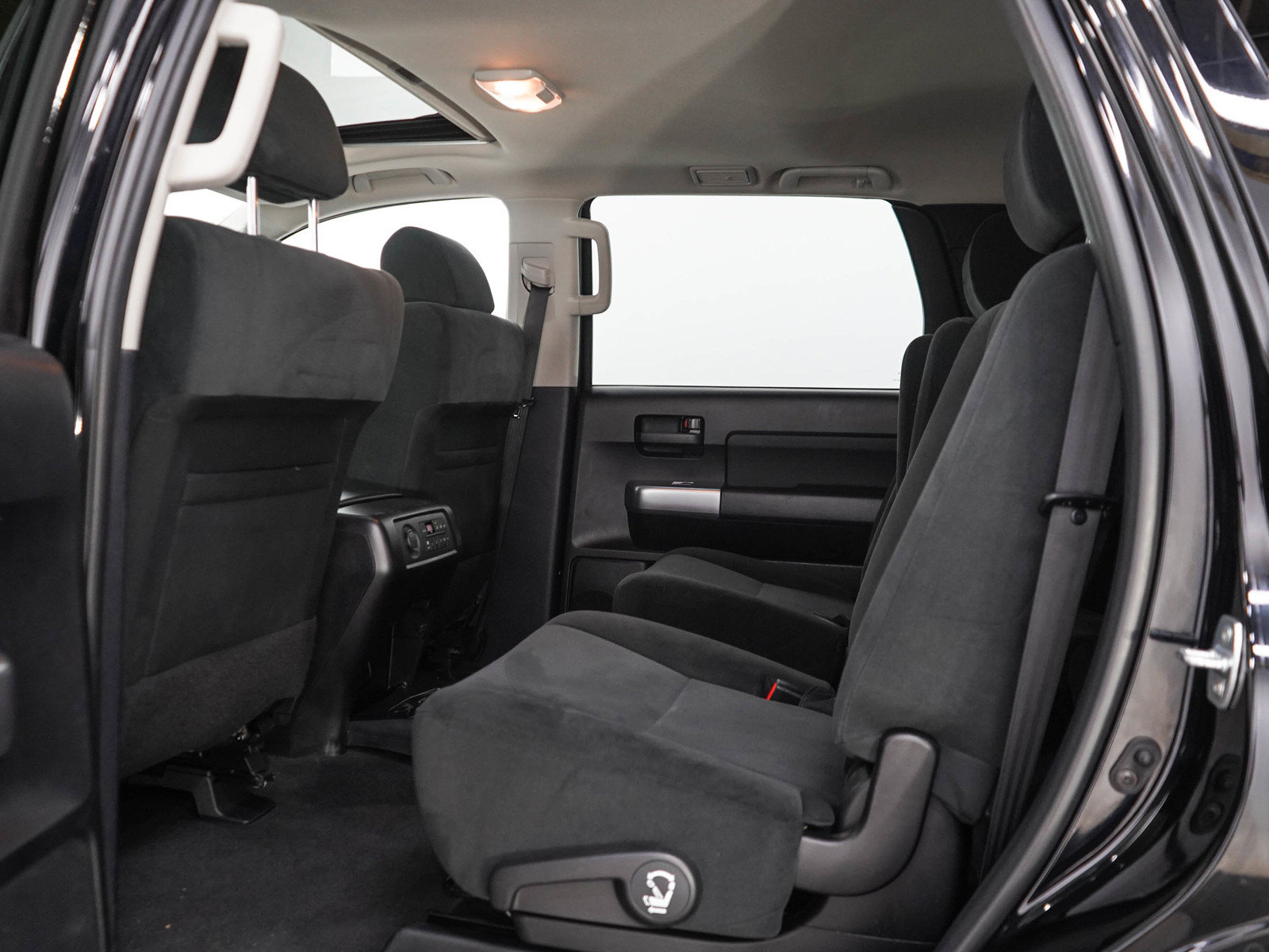 Used 2022 Toyota Sequoia TRD Sport AWD/4WD image 17