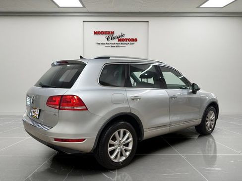 Used 2014 Volkswagen Touareg Sport AWD/4WD image 5