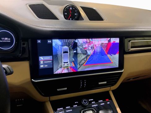Used 2020 Porsche Cayenne S AWD/4WD image 29