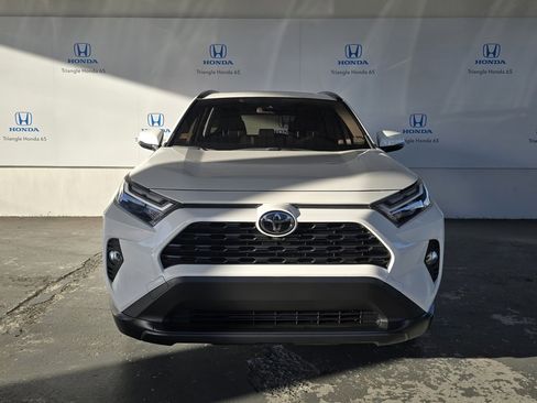 Used 2023 Toyota RAV4 XLE image 37