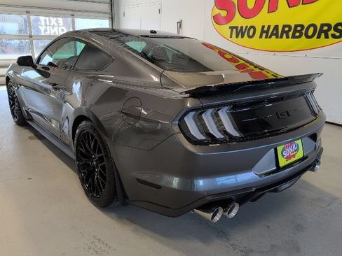 Used 2018 Ford Mustang GT Premium w/ GT Performance Package RWD image 3