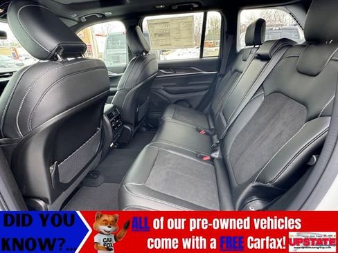 New 2026 Jeep Grand Cherokee Altitude image 8