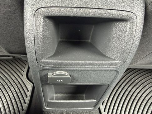 Used 2016 Volkswagen Jetta SE FWD image 39