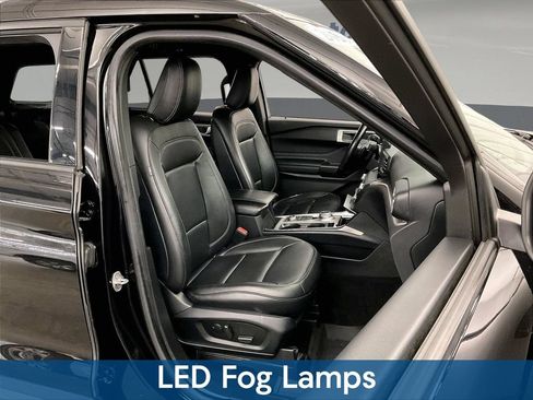 Used 2020 Ford Explorer XLT w/ Equipment Group 202A AWD/4WD image 11
