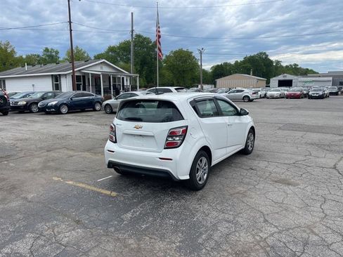 Used 2017 Chevrolet Sonic LT FWD image 5