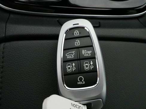 Used 2023 Hyundai Tucson Limited image 32