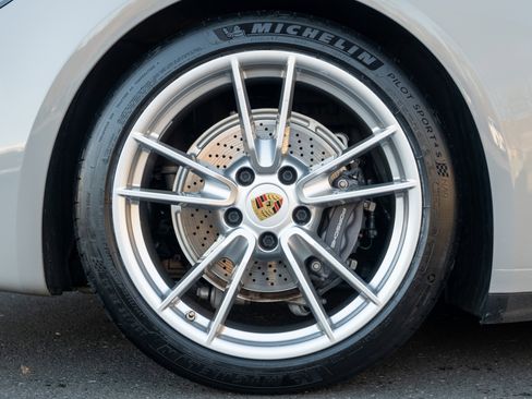 Certified 2021 Porsche 911 Carrera image 14