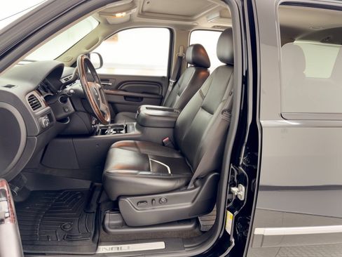 Used 2013 GMC Yukon Denali AWD/4WD image 5